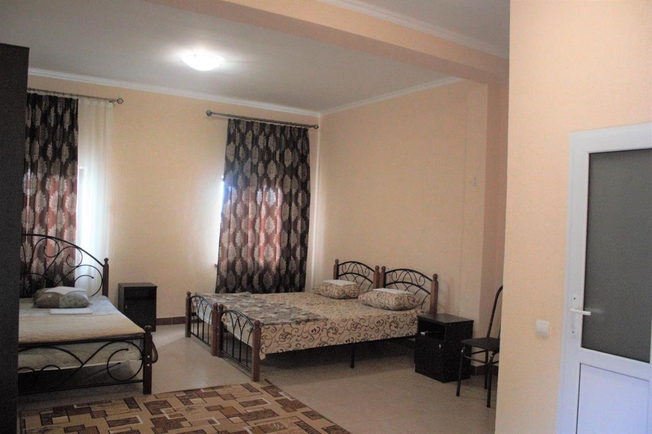 Guest House Lykhny Gagra Exterior photo